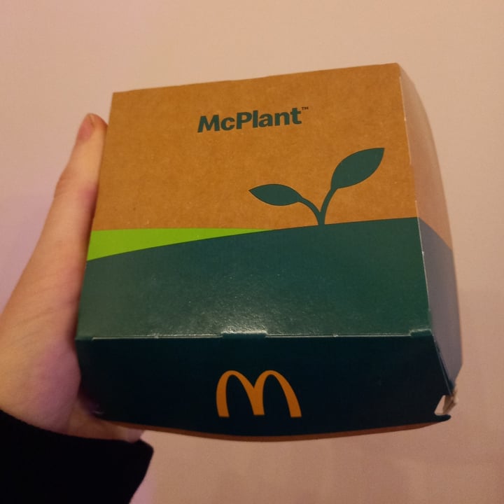 photo of McDonalds The McPlant shared by @brocolli on  25 Nov 2021 - review