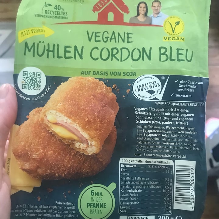 photo of Rügenwalder Mühle Vegane Mühlen Cordon Bleu shared by @lalucyinthesky on  07 May 2021 - review