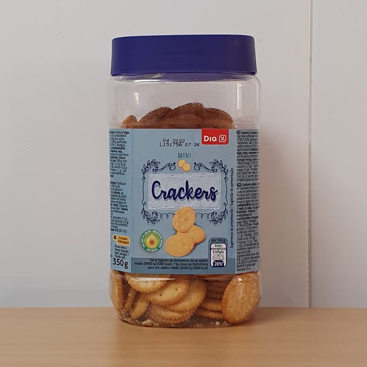 photo of Dia% Crackers biscuits shared by @fivefeetvegan on  08 Jun 2022 - review