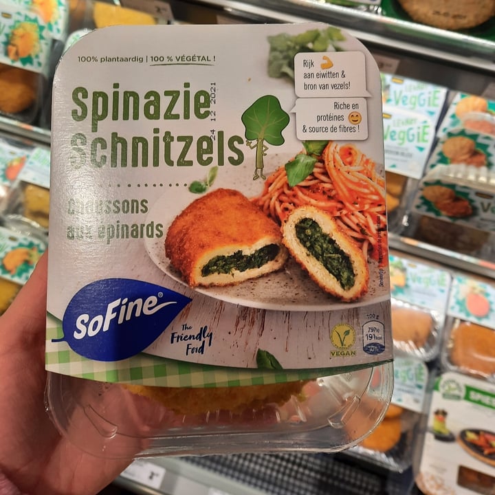 photo of SoFine Spinazie schnitzel shared by @frendssnotfood on  12 Dec 2021 - review