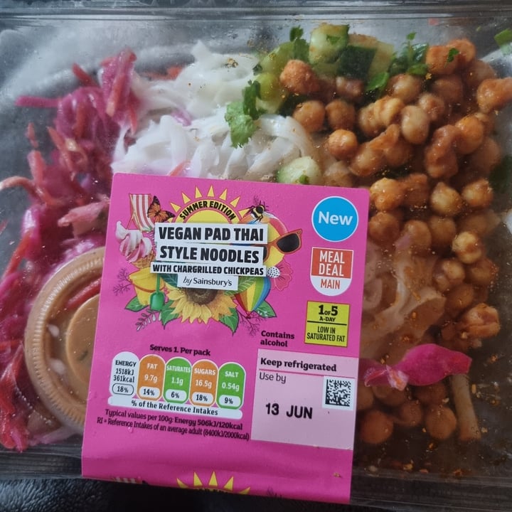 photo of Sainsbury's Vegan Pad Thai Noodles With Chargrilled Chickpeas shared by @laurenjadek on  17 Jul 2022 - review