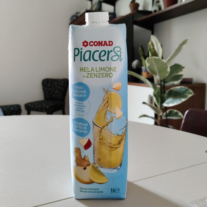 photo of Piacersi | Conad Succo Mela, Limone E Zenzero shared by @elisaf on  01 Dec 2022 - review