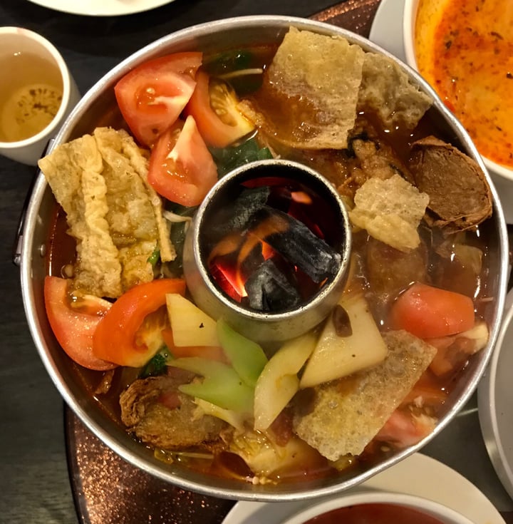 review photo of New Fut Kai Vegetarian Restaurant Tomato Broth Hotpot shared by @akashanandh on 16 Sep 2018 - review