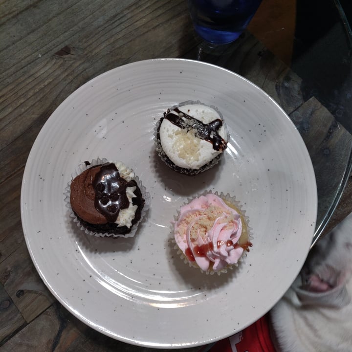 photo of Halelife Bakery Cupcakes shared by @kqm219 on  27 Jan 2022 - review