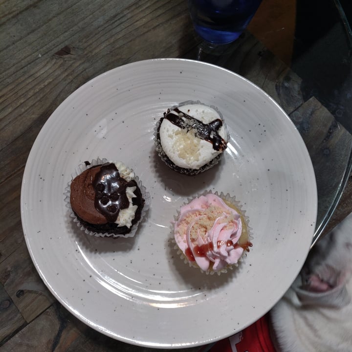 review photo of Halelife Bakery Cupcakes shared by @kqm219 on 27 Jan 2022 - review
