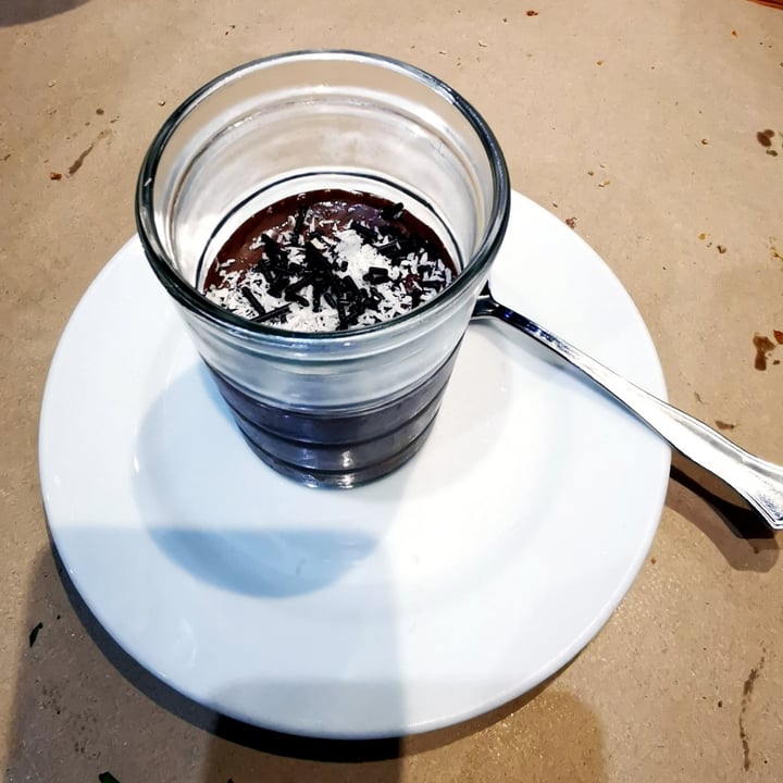 review photo of Black Salad Copa De Chocolate Negro Y Coco Rallado shared by @elguillotinador on 22 Jul 2021 - review