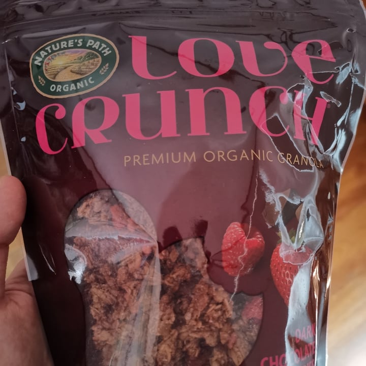 photo of Nature's Path Love Crunch dark chocolate and red berries shared by @plantiful on  06 Aug 2021 - review