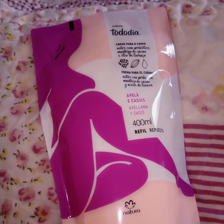 photo of Natura Crema para el cuerpo avellana y casis shared by @regivegana on  11 Aug 2020 - review