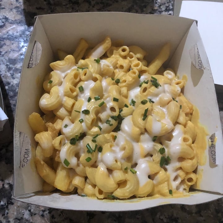 photo of VEGAN FOX Papas Mac And Cheese shared by @anaacraveroo on  16 Sep 2021 - review