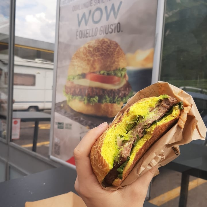 photo of Autogrill WOW burger shared by @maryquitecontrary on  04 Aug 2021 - review
