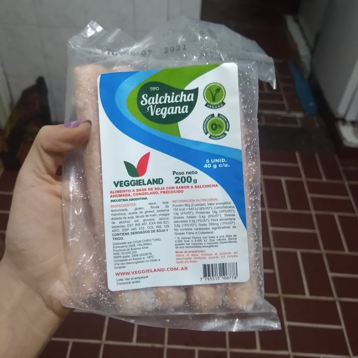 photo of Veggieland Salchichas Veganas shared by @beruvita on  08 Apr 2021 - review