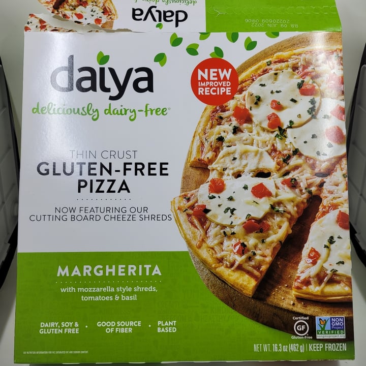 photo of Daiya Margherita Pizza shared by @greentini4 on  24 Oct 2021 - review