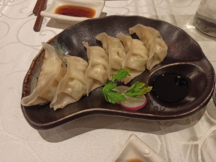 photo of Hokkaido Restaurante Japonés Gyozas de verduras shared by @veggienning on  15 Feb 2020 - review