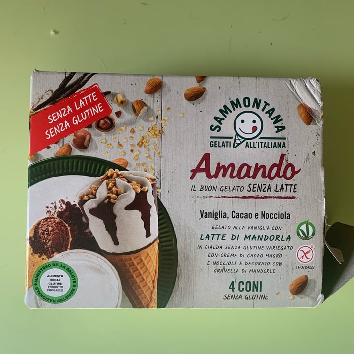 review photo of Sammontana Cono Vaniglia, Cacao E Nocciola shared by @ambragreen on 23 May 2022 - review