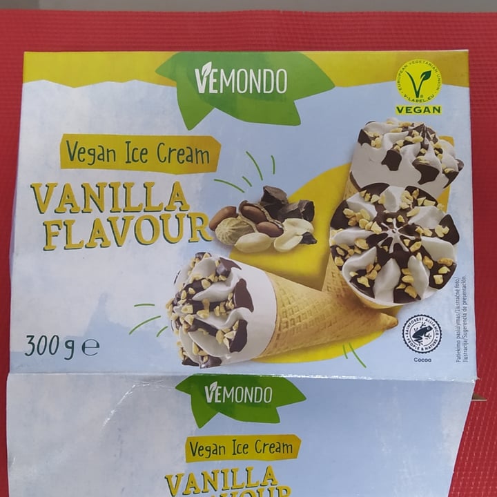 photo of Vemondo Vegan Ice Cream Vanilla Flavour shared by @vegan-ana on  25 Jul 2021 - review