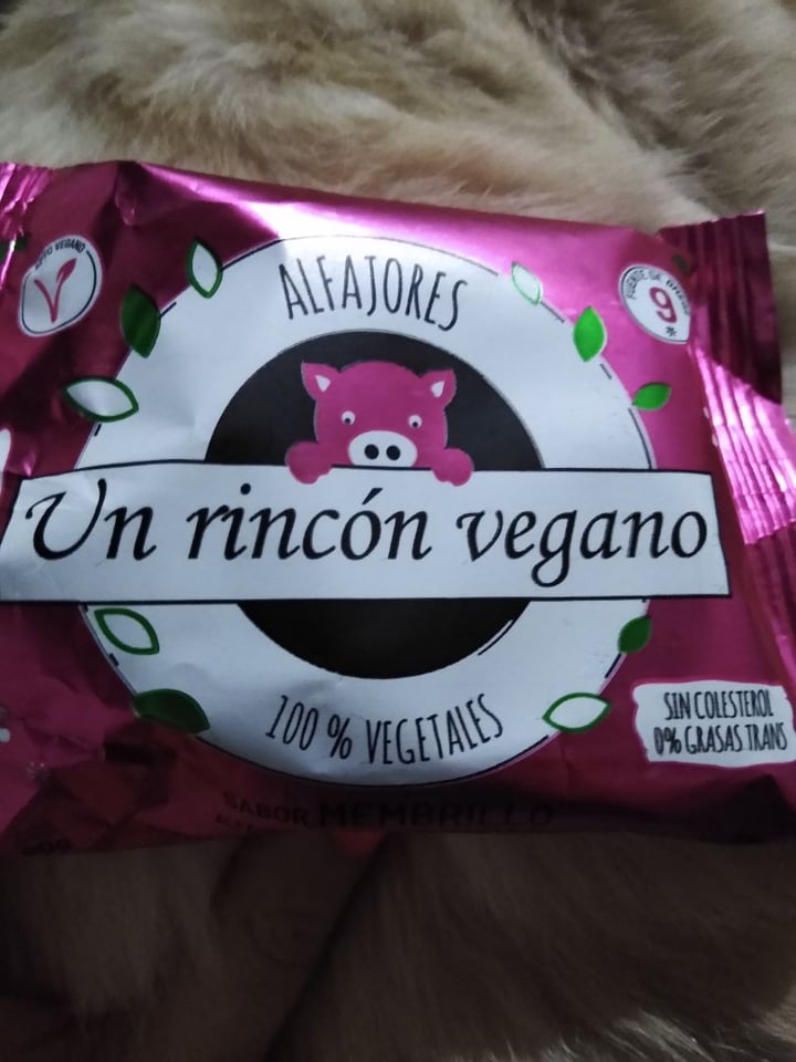 photo of Un Rincón Vegano Alfajor de Membrillo shared by @mab on  24 Apr 2020 - review