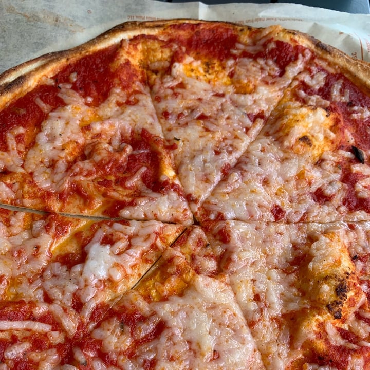 review photo of Blaze Pizza vegan pie shared by @shibe on 24 Oct 2021 - review