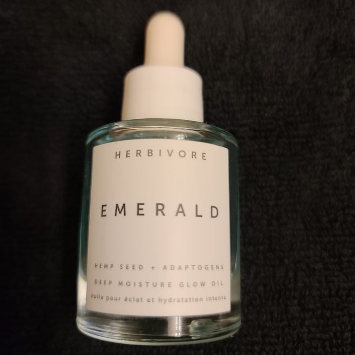 review photo of Herbivore Botanicals Hemp Seed + Adaptogene Glow Oil shared by @hwagstaff on 29 May 2022 - review
