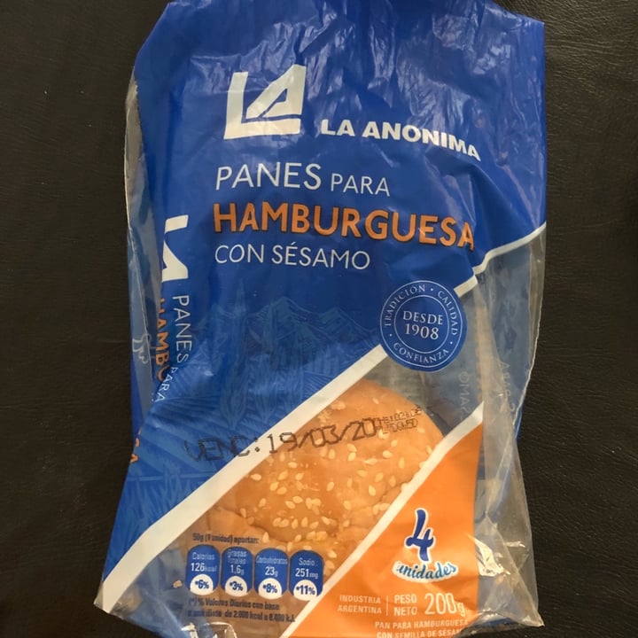 photo of La Anonima Pan para Hamburguesas con Sesamo shared by @lucho13 on  24 Mar 2020 - review