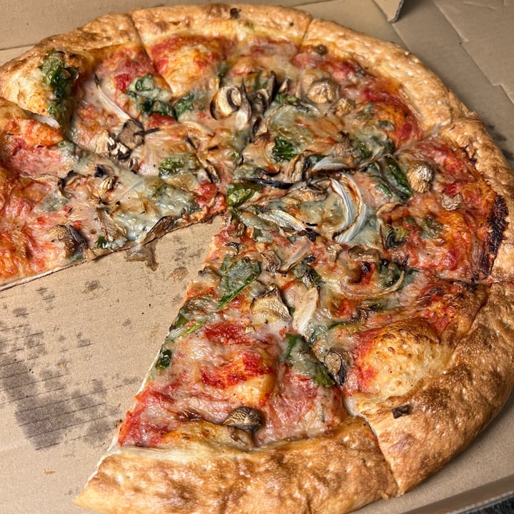 photo of Meek's Vegan Pizza You the Real MVP (Create Your Own) Pizza shared by @dirtysnouts on  07 Nov 2022 - review