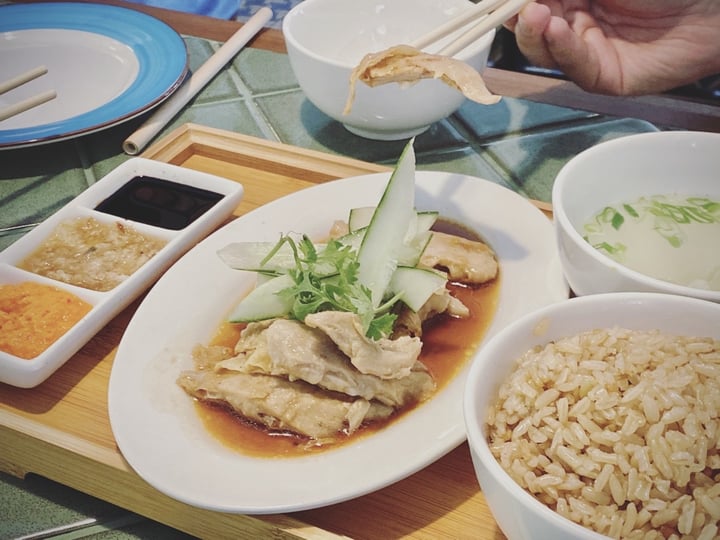 photo of Privé Tiong Bahru Hainanese Chicken Rice shared by @yuan on  15 Nov 2019 - review