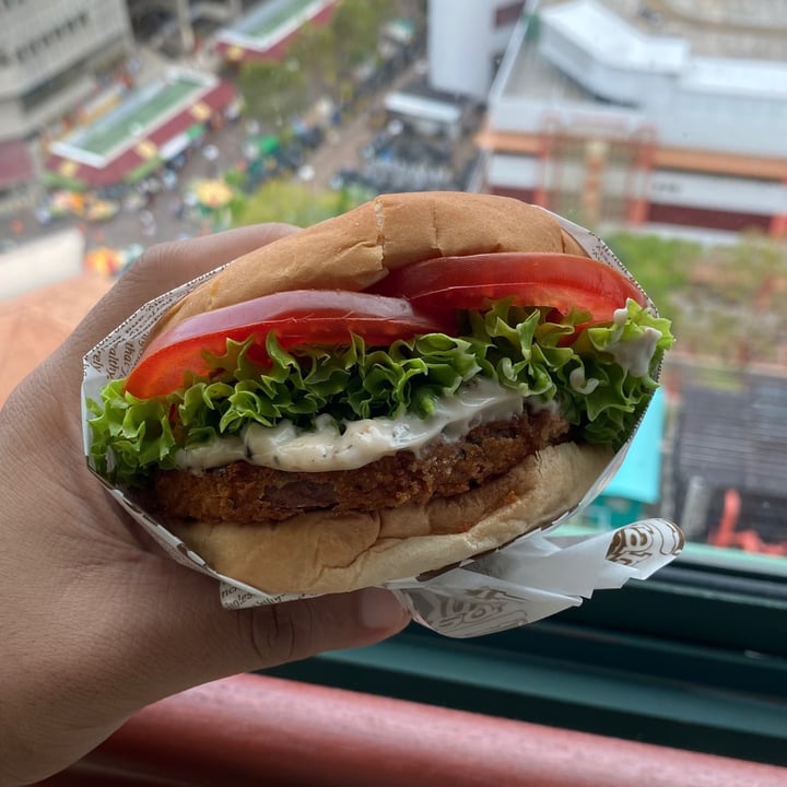 photo of VeganBurg Singapore Cracked Mayo Burger shared by @luc1f3r on  18 Feb 2021 - review