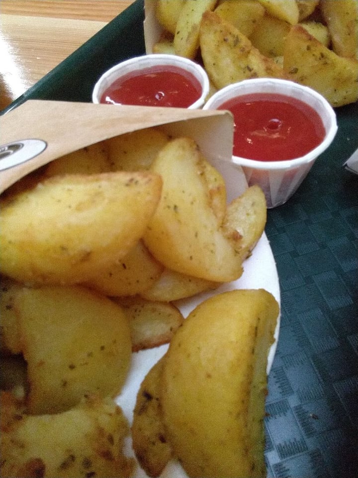 photo of La Trocadero Patatas especiadas shared by @sym on  07 Feb 2020 - review