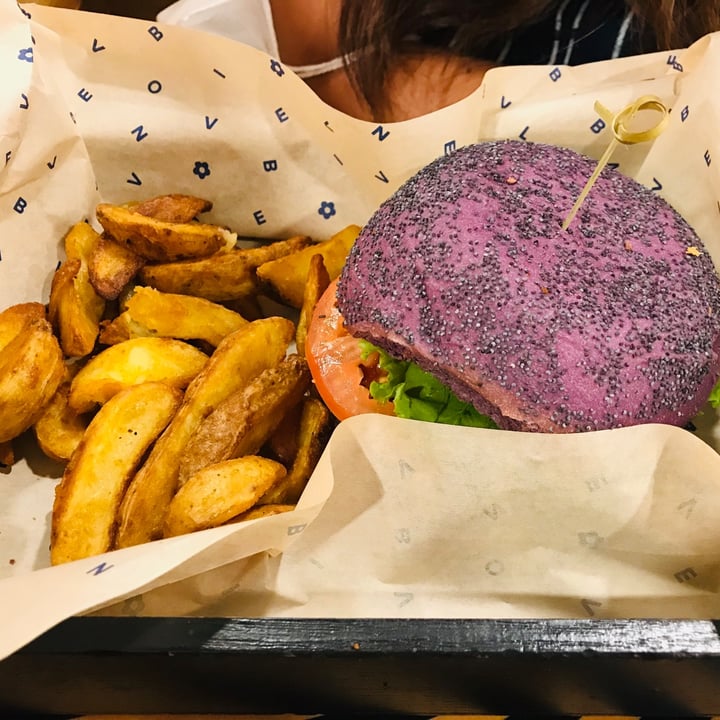 photo of Flower Burger Cheesy Cecio Burger shared by @irweene on  28 Nov 2021 - review