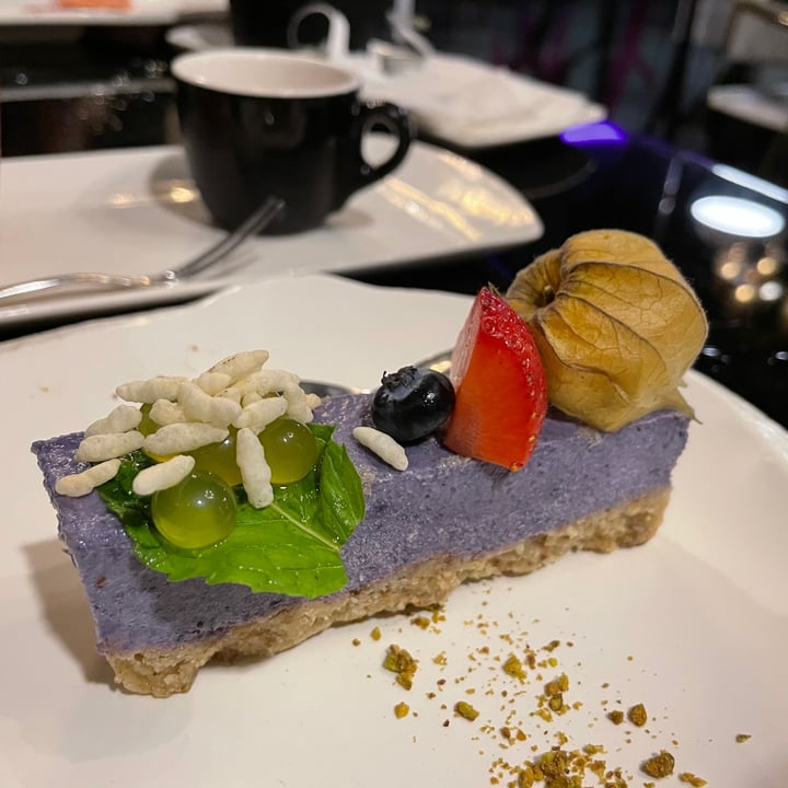 photo of Joie Coconut and blueberry false cake shared by @laureguilbaud on  27 Dec 2020 - review