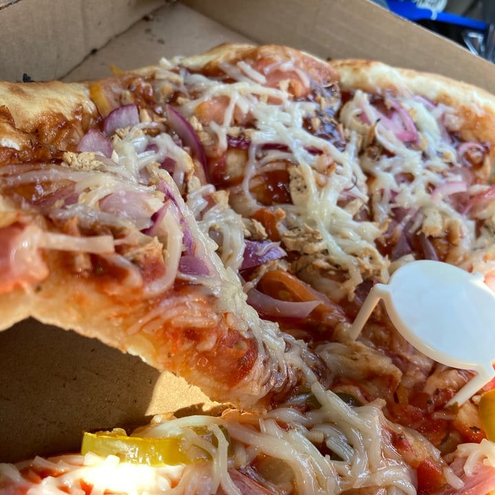 photo of Vegan Pizza Hawaiian And BBQ Chicken shared by @mariejane56 on  23 Aug 2020 - review