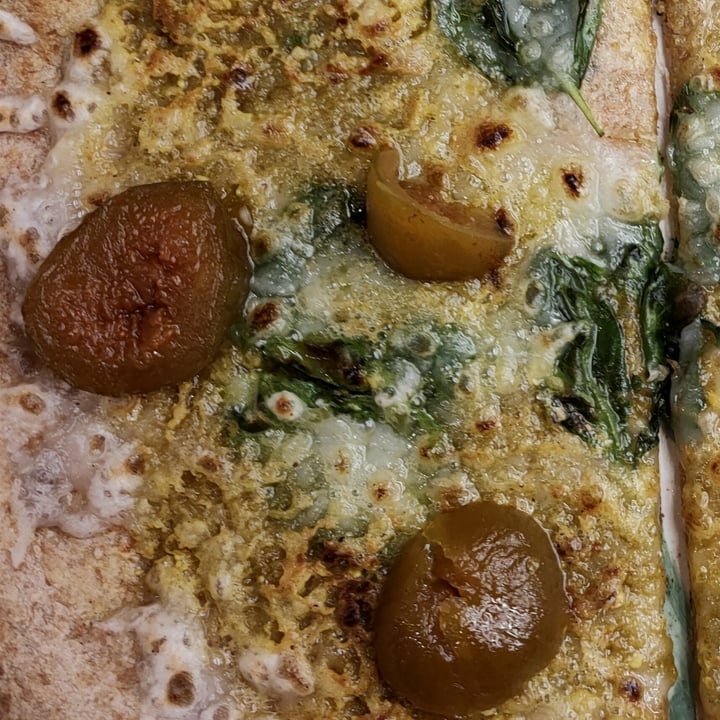 photo of Capperi che Pizza Pistacchi e fichi shared by @siltra77 on  30 Nov 2021 - review