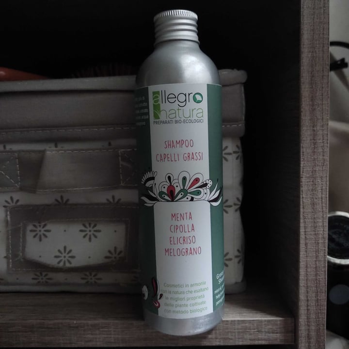 photo of Allegro Natura shampoo Capelli Grassi shared by @sabriiii on  22 May 2022 - review