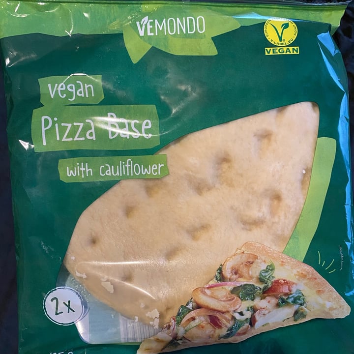 photo of Vemondo Vegan Pizza Base with Cauliflower shared by @travelerafit on  07 Aug 2021 - review