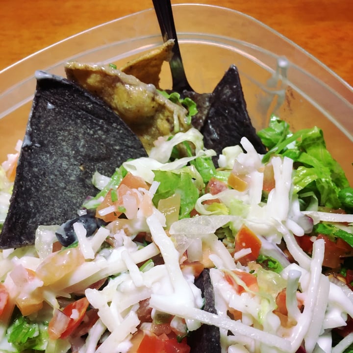 photo of Serrano Salsa Vegan Nachos shared by @pauldub on  23 Oct 2021 - review