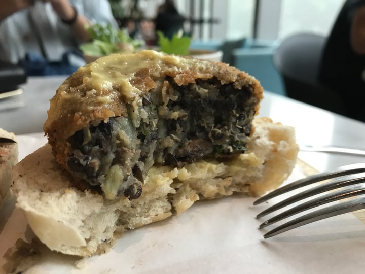 photo of Real Food Lentil Quinoa Burger shared by @sweetveganneko on  22 May 2018 - review