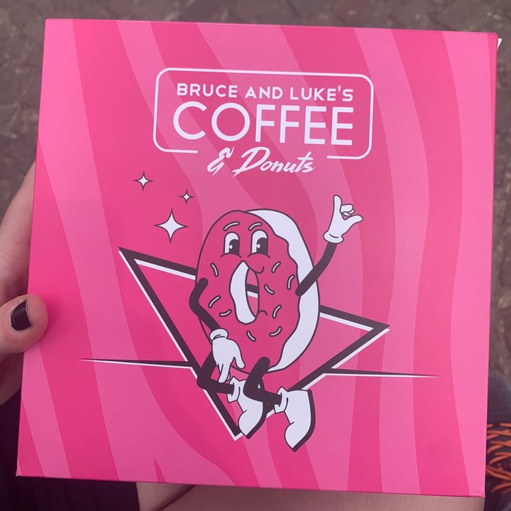review photo of Bruce and Luke's Coffee Cinnamon Swirl Bun shared by @maddiefriend on 17 May 2022 - review