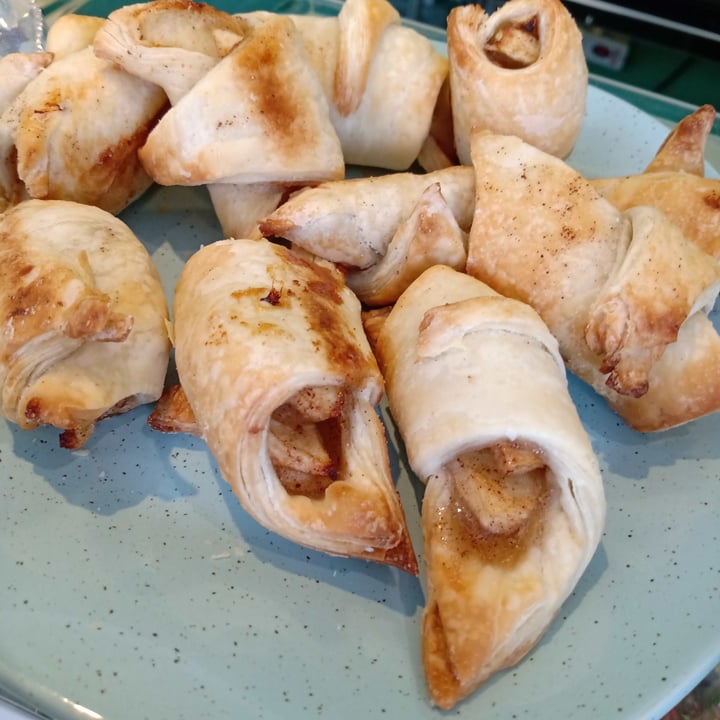 photo of Santai Bistrô Mini Croissant de Maçã shared by @cleudes on  20 Oct 2022 - review