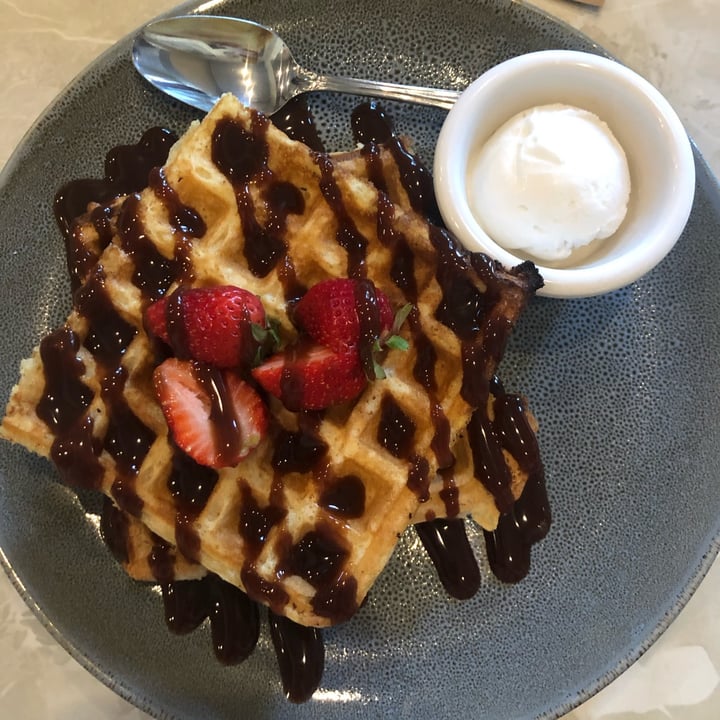 photo of The Duke of Brunswick Hotel Waffles - Vegan option shared by @ajah on  22 Feb 2022 - review
