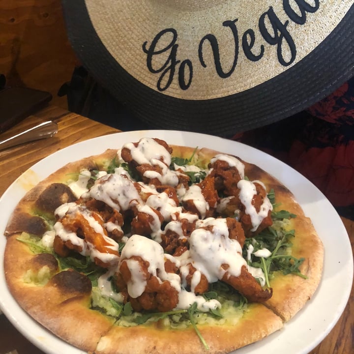 photo of Sage Plant Based Bistro Pasadena Buffalo Cauliflower Pizza shared by @moustachedvegan on  17 May 2021 - review