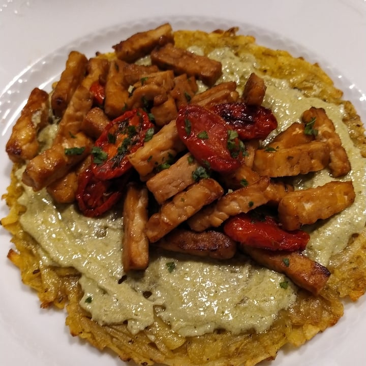 review photo of Mezzaluna Tempeh al teriyaki e pomodorini confit shared by @mikytorin on 06 Jan 2022 - review