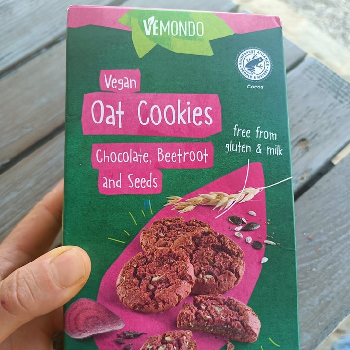 review photo of Vemondo Oat Cookies Chocolate Beetroot and Seeds shared by @radiceferoce on 20 Jun 2022 - review