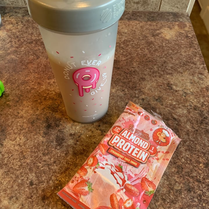 photo of Macro mike Strawberry Thick Shake Premium Almond Protein shared by @charliefoxtrot3 on  18 Nov 2022 - review