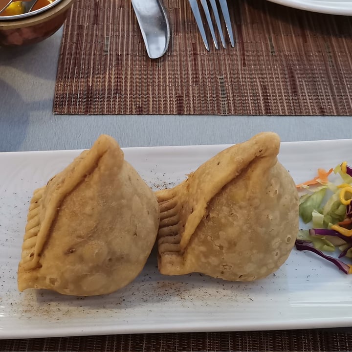 review photo of Restaurante Namaste Nepal Samosa Vegetal shared by @laurauf on 21 Nov 2022 - review