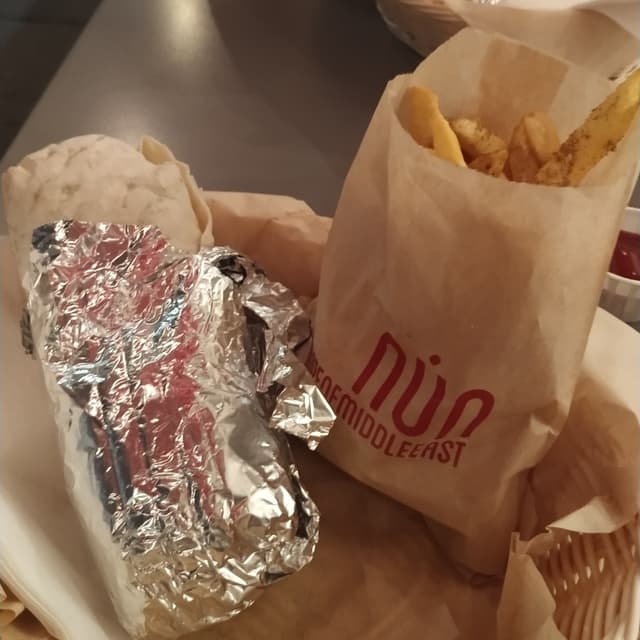 Foto do prato “Panino Con Falafel E Melanzane Fritte”