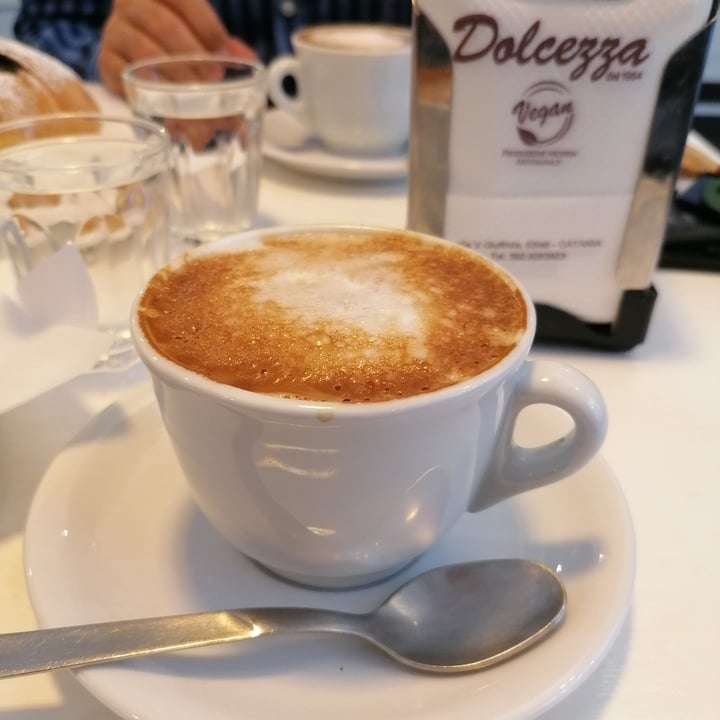 photo of Bar Dolcezza di Cuscunà Temistocle cappuccino shared by @rosannad93 on  29 Oct 2022 - review