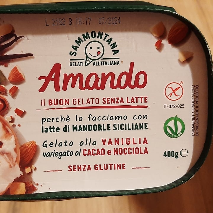 photo of Sammontana Gelato alla Vaniglia variegato al Cacao e Nocciola shared by @zetasimo83 on  27 Sep 2022 - review