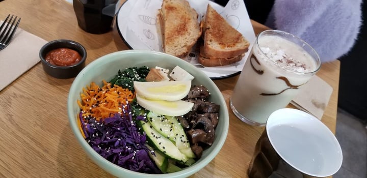 review photo of Shift Eatery Seoul Bowl shared by @cassbananana on 06 Aug 2019 - review
