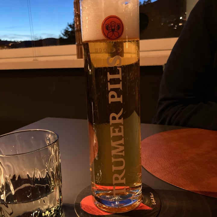 photo of Turonda | pizza · bistrot · drinks trumer pils shared by @elisavegan on  09 Oct 2022 - review