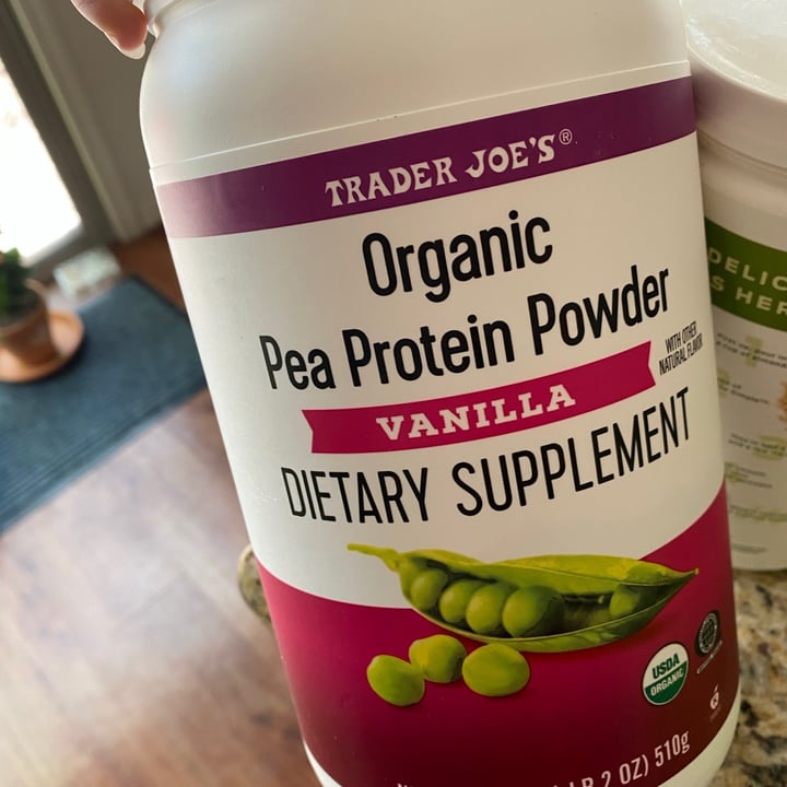 photo of Trader Joe's Pea protein powder (vanilla) shared by @veganzzz on  17 Sep 2020 - review