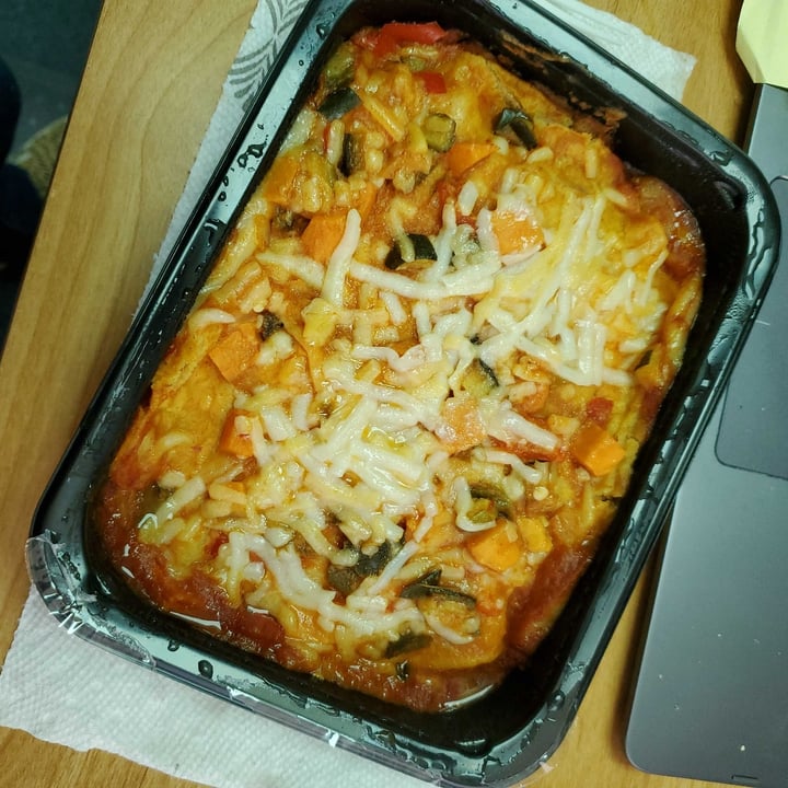 photo of Trader Joe's Vegan Enchilada Casserole shared by @greenteabean on  17 Oct 2022 - review